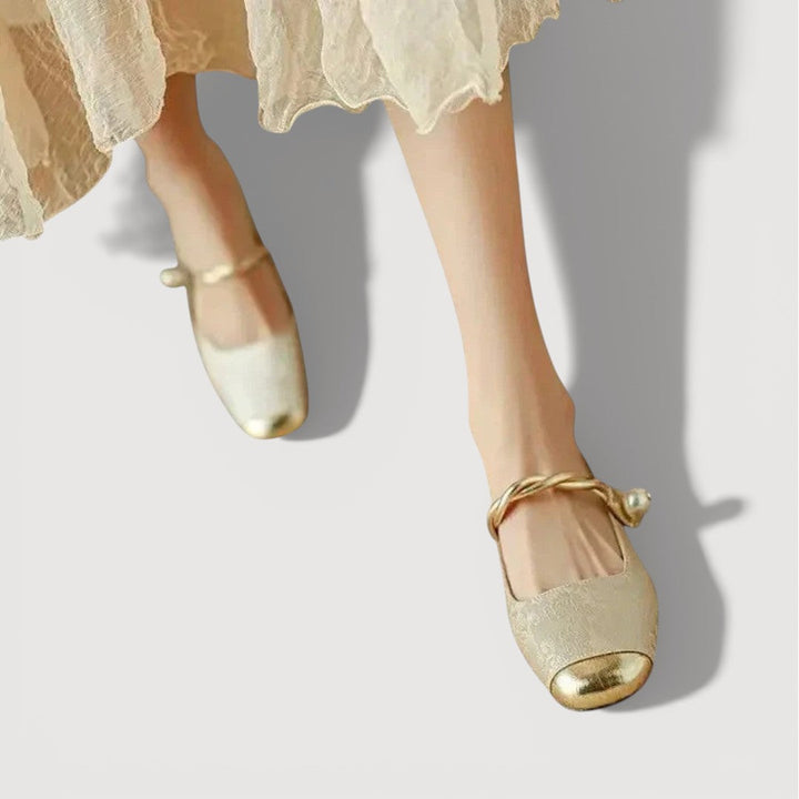 Clara | Timeless Vintage Charm