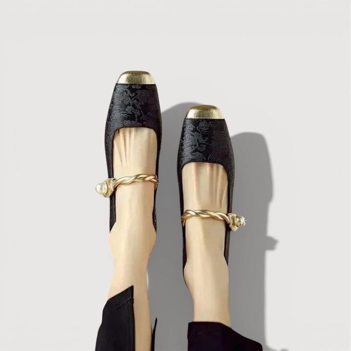 Clara | Timeless Vintage Charm